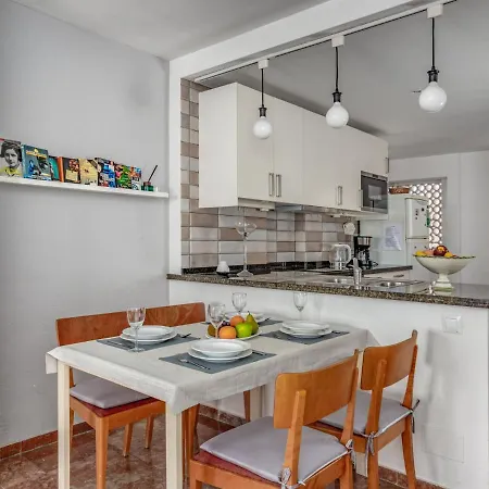 View By Interhome * فوينخيرولا